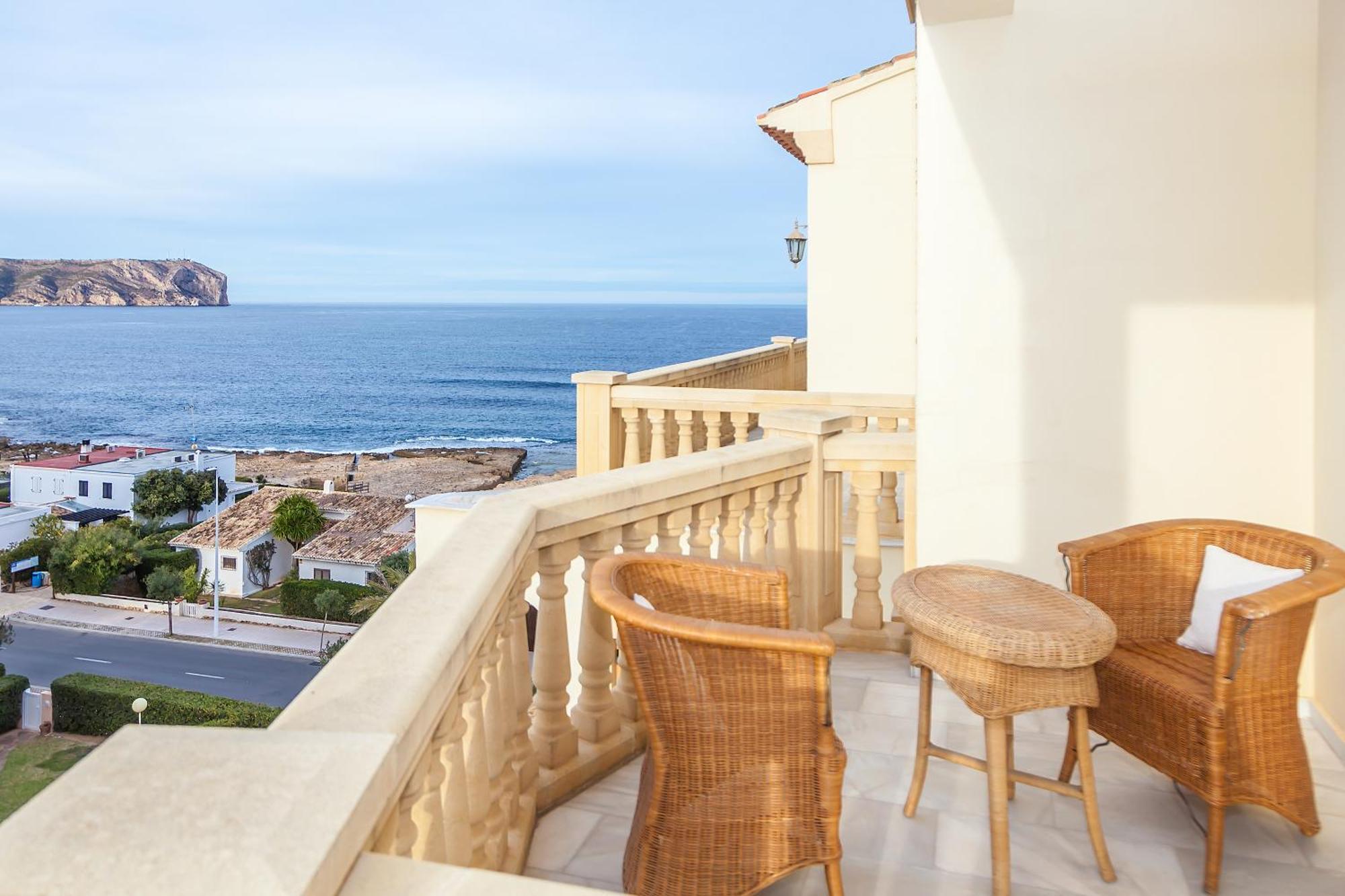 Mar-Beach Front Apartment In Jávea Buitenkant foto