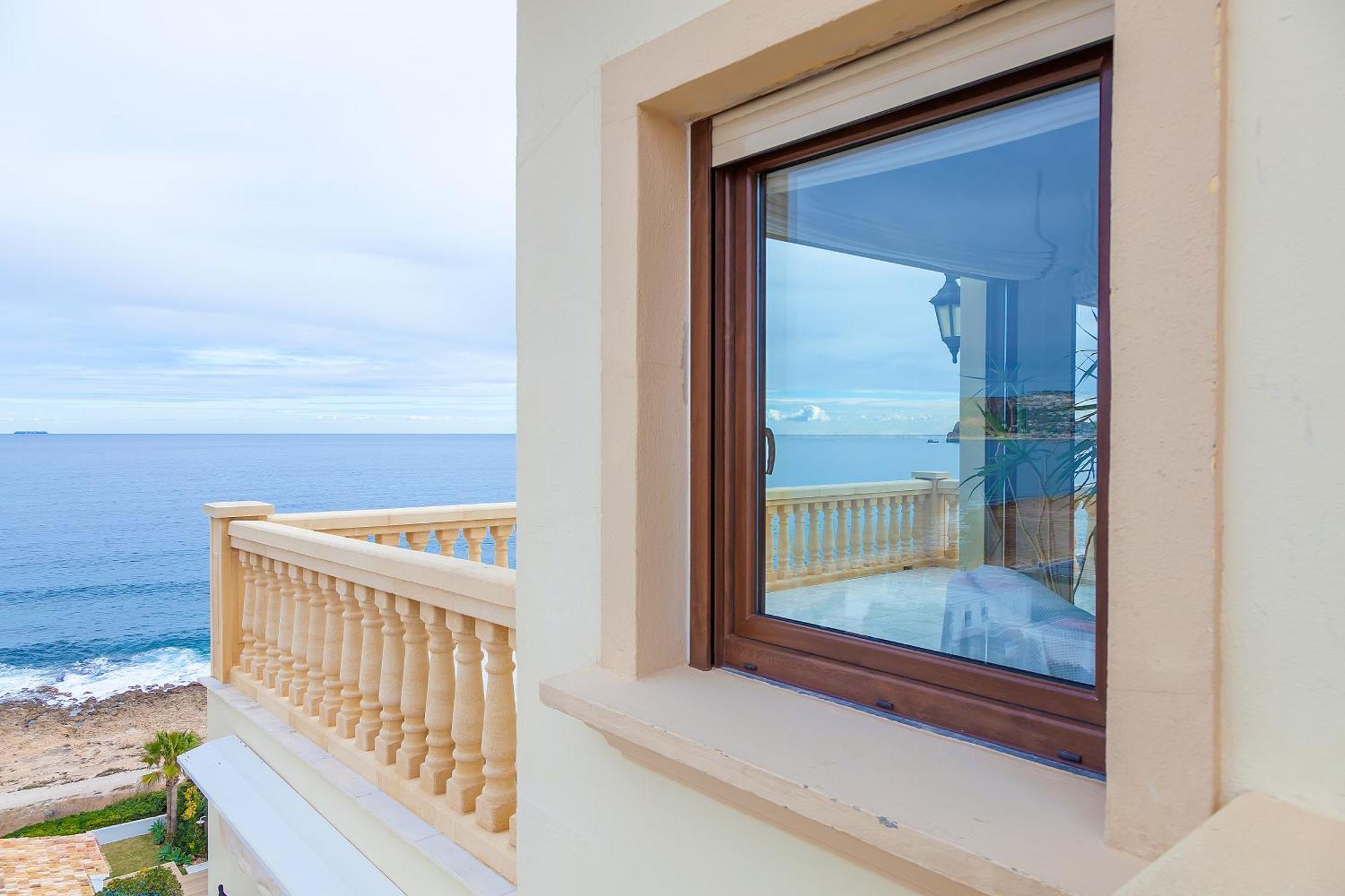 Mar-Beach Front Apartment In Jávea Buitenkant foto